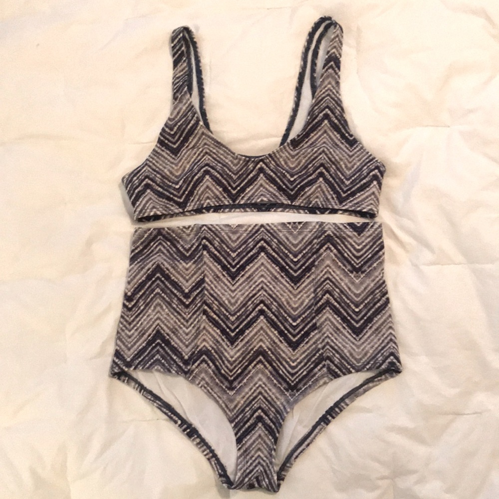 Urban Outfitters highwaisted bikini SZ MED